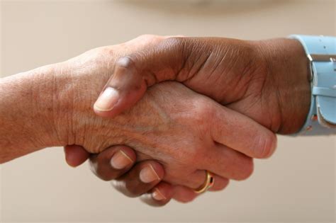 Le Plein Emploi Est Port E De Main Selon Elisabeth Borne