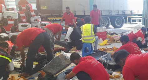 Jamaah Dilarang Bawa Pulang Air Zamzam Ketahuan Koper Akan Dibongkar