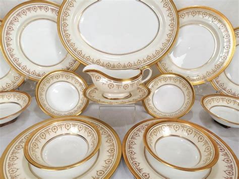 Gold Dowery Aynsley Talerze Obiadowe Z Miskami I Catawiki