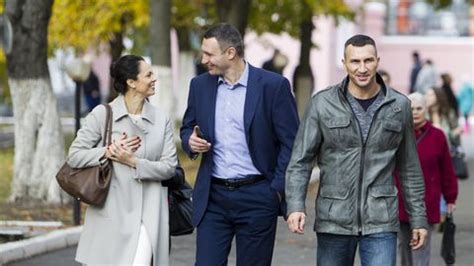 Klitschko Br Der Wie Das Privatleben Und Ihre Ehen Unter Dem Ukraine