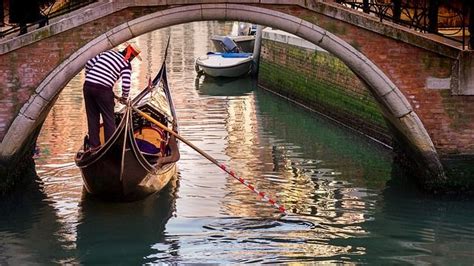 Gondolieri Venezia Storia E Curiosit Di Un Mestiere Affascinante