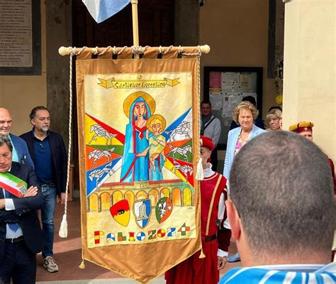 Presentato Il Drappo Del Palio Di Castiglion Fiorentino Gazzetta Di Siena