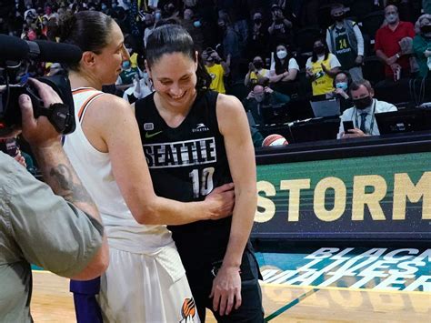 Sue Bird And Diana Taurasi Shared An Emotional Jersey Swap After What