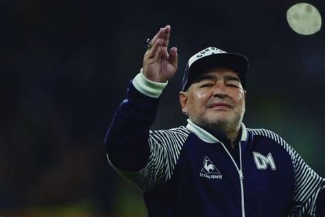 Giro en el caso Maradona un nuevo informe médico establece que murió