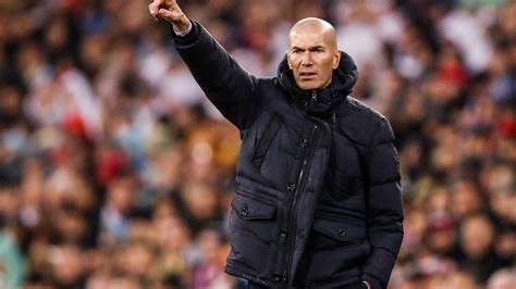 Mercato PSG Zinedine Zidane fixe une énorme condition au Qatar