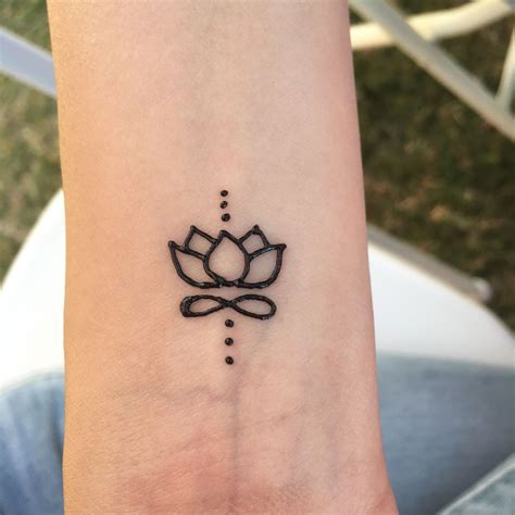 Henna Wrist Tattoo