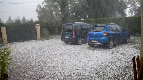 Image d une très forte averse de grêle ce mardi dans l Orne à Saint