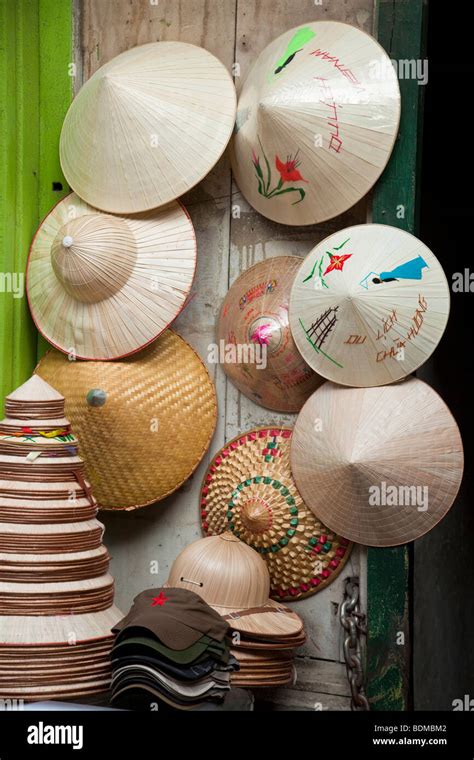 Traditional vietnamese costume hats hi-res stock photography and images ...