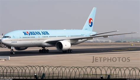 HL7766 Boeing 777 2B5 ER Korean Air CNM5132 JetPhotos