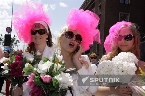 International Blonde Parade Sputnik Mediabank