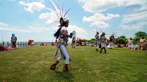 Xochitl Quetzal Aztec Dance