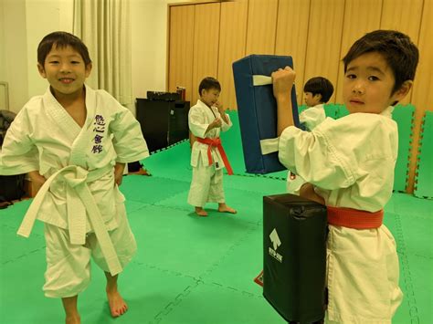 11月18日 堺市北区新金岡道場少年部 空手練習 生野区・天王寺区・平野区・東住吉区・東成区・堺市・東大阪市・大東市で習える日本空手道教室