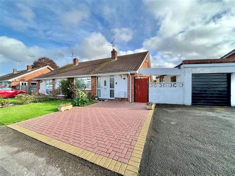 3 Bedroom Semi Detached Bungalow For Sale In Gloucester