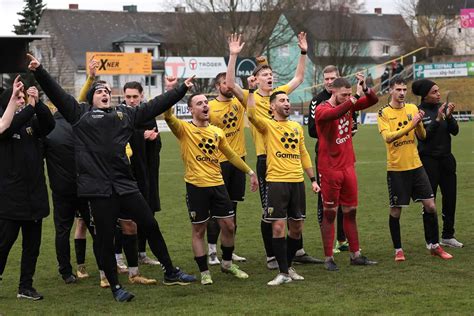 Bayernliga Nord Hofer Heimsieg Bei Fanprotesten Bayern Hof Frankenpost