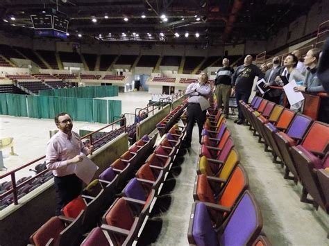 Consultant wants separate managers for La Crosse Center arena and ...