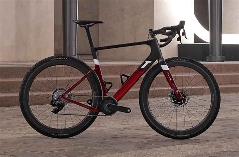 bike fit  royalty  builds custom bike  prince alberto ii