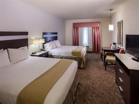 Holiday Inn Express Augusta North - GA Guest Room & Suite Options