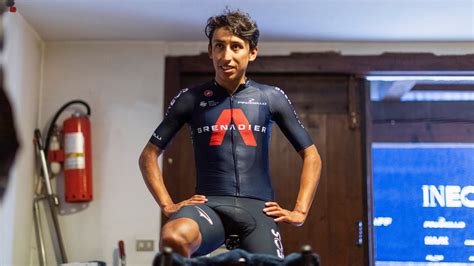 “a Egan Bernal La Espalda Le Duele Menos Ahora” Aseguró El Masajista