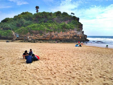 Alamat Dan Harga Tiket Masuk Pantai Drini Spot Wisata Pantai Ngehits