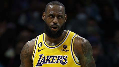 LeBron James Breaks The NBA Career Scoring Record Passing Kareem Abdul