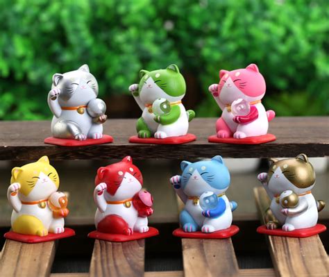 Lucky Cat Chibi Statues Midori Ts