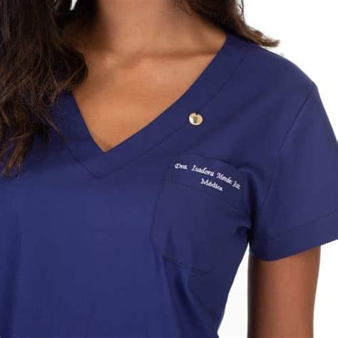 Pijama Hospitalar Feminino Azul Marinho FAÍKO Jalecos