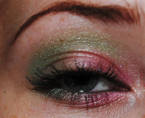 Pink and green makeup | Imakeyousmile.se
