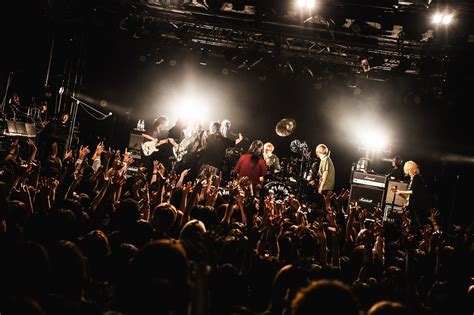 Dezert×mucc、真剣勝負で臨む対戦ゲームのようなツーマンライブ公式レポートが到着 Musicman