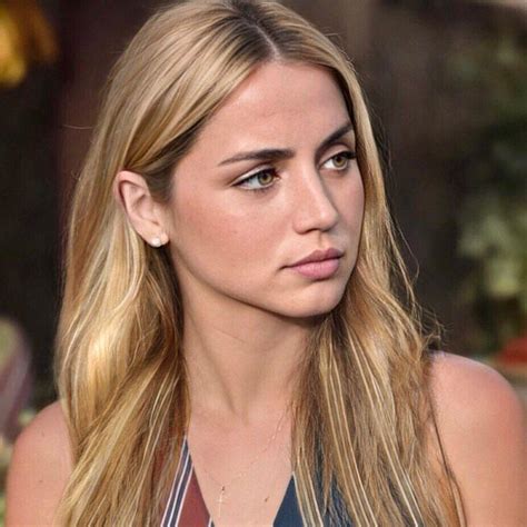 Blonde Ana R AnadeArmas