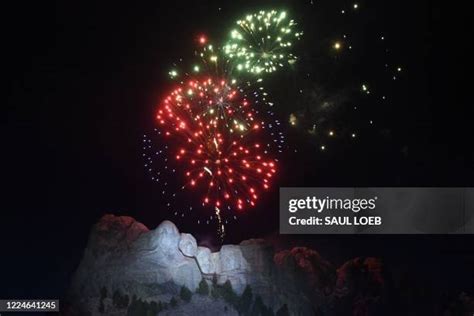 Mt Rushmore Fireworks Photos And Premium High Res Pictures Getty Images