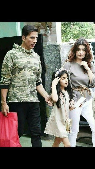 Akshay Kumar With Wife Tiwinkle Khanna And Daughter Nitara Son Aarav💫 Akshaykumar Viralvideo ️