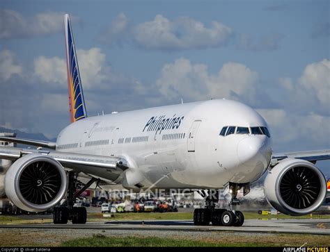 RP C7776 Philippines Airlines Boeing 777 300ER At Manila Ninoy Aquino