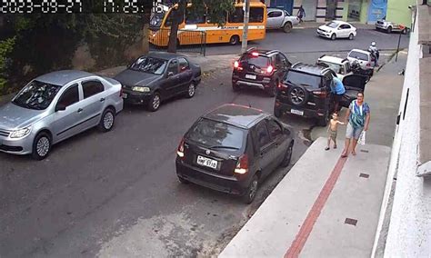 V Deo Veja Momento Em Que Crian A Atingida Por Bala Perdida Em Bh