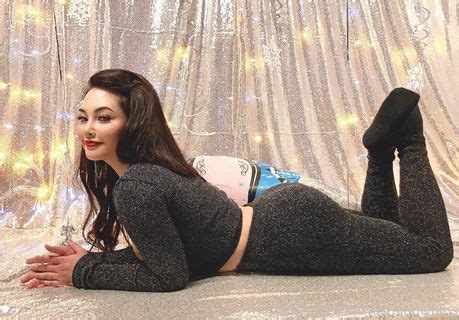 Yasmi Nude OnlyFans NudoStar TV