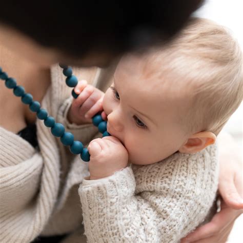 Collier D Allaitement Et De Portage En Silicone Peacock MintyWendy