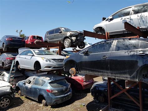 Junkyard | United States | Infiniti Auto Part