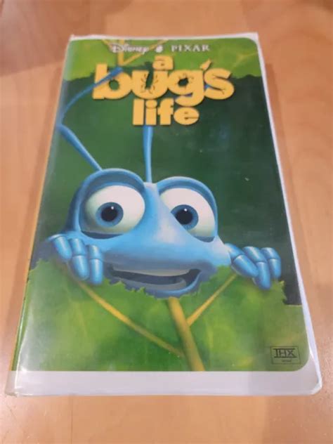 WALT DISNEY PIXAR A Bug S Life VHS 15643 1 Clamshell RARE 7 49