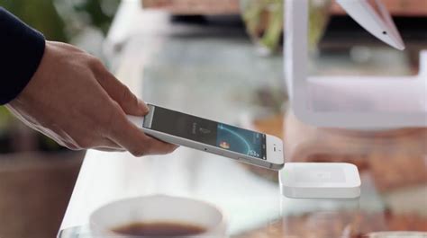 Squares New Apple Pay And Chip Card Reader Available To Pre Order