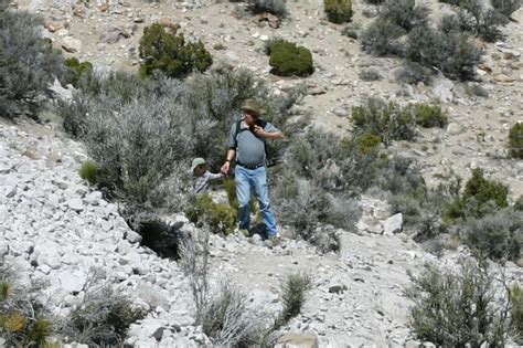 Topaz Mountain, Utah, rock hunting, April 16, 2005