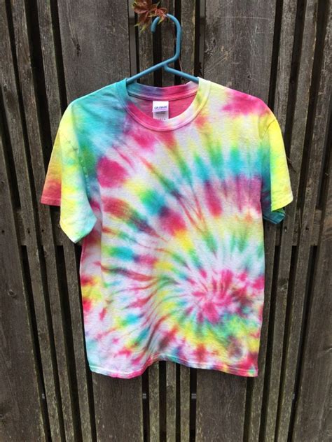 Rainbow Spiral Tie Dye M