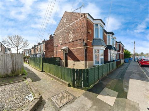 2 Bed End Terrace House For Sale In Raglan Street Hull Hu5 £90 000