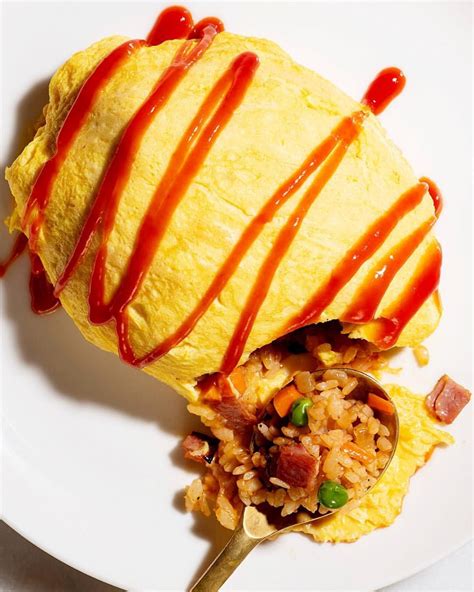 Omurice Is The Delicious Japanese Mash Up Of Omelet And Fried Rice Gosugimoto Shared This