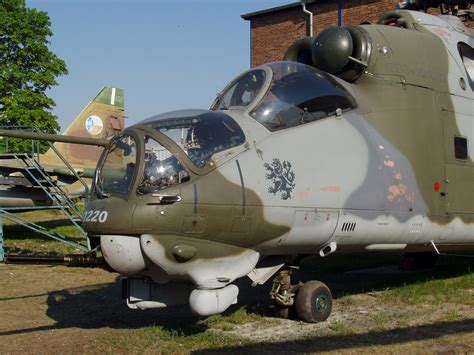 Mi-24D Hind Walk Around Page 1