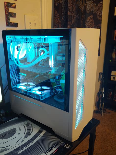 I have finally achieved my dream build! This subreddit was a huge help in the process :D : r/PcBuild