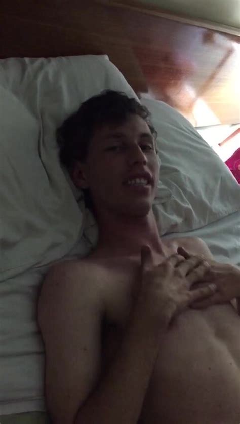 Milf Nimmt Jungfräulichkeit Einer Jährigen CNNAMADOR