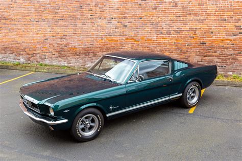 Restored 1966 Ford Mustang Fastback Sends Out Bullitt Vibes Autoevolution