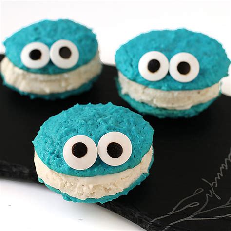 Cookie Monster Ice Cream Sandwiches | Fun Family Crafts