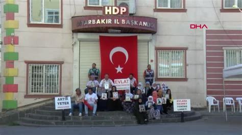 EVLAT NÖBETİNDEKİ BABA HDP NİN ARKA KAPISI KANDİL E AÇILIYOR Son Dakika