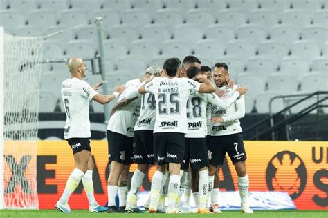 Corinthians Vence E Afunda Ainda Mais O Vasco Na Lanterna Do