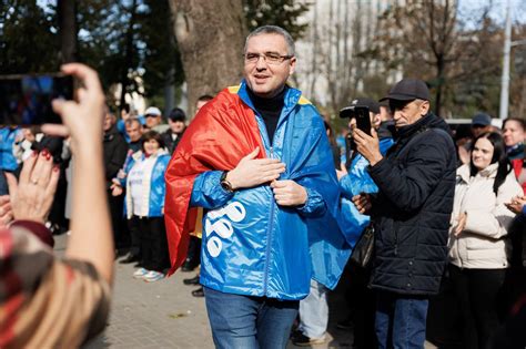 LIVE Exercitarea votului de către candidatul la funcția de